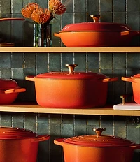Le Creuset Signature Round Braiser with Crucible Knob, 5 Qt.