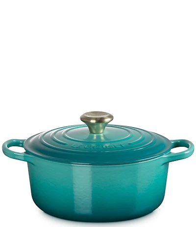 Le Creuset Signature 4.5-Quart Round Enameled Cast Iron Dutch Oven