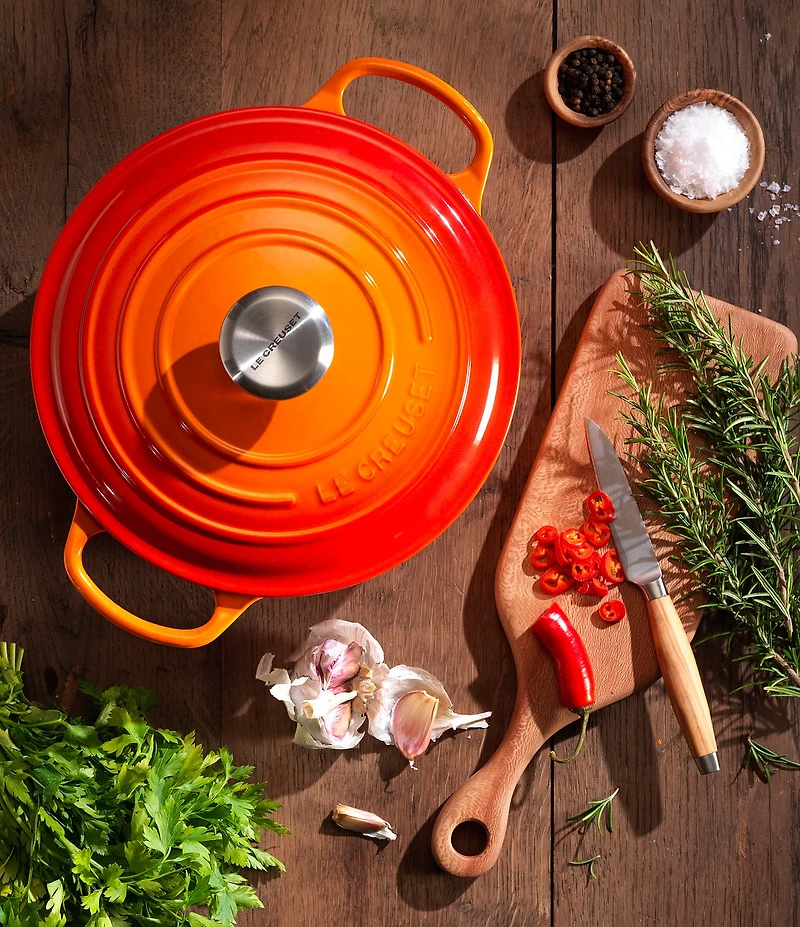 Le Creuset Signature 4.5-Quart Round Enameled Cast Iron Dutch Oven