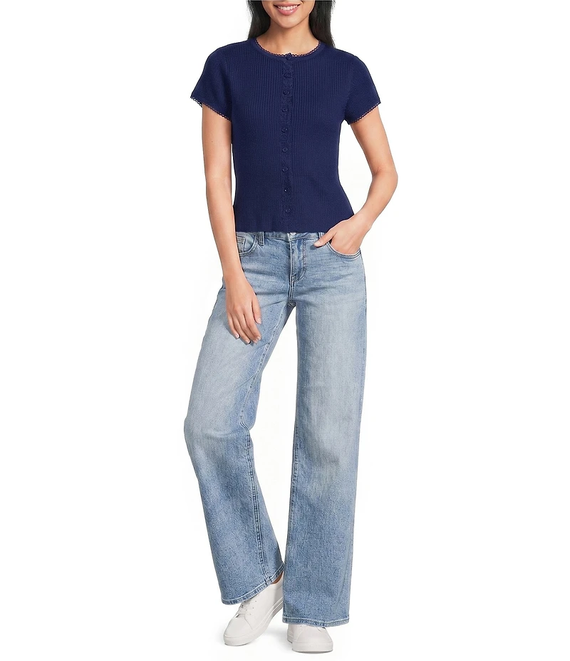 Le Lis Button Front Short Sleeve Top