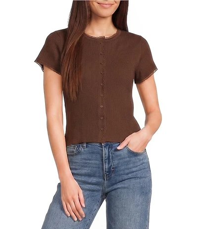 Le Lis Button Front Short Sleeve Top