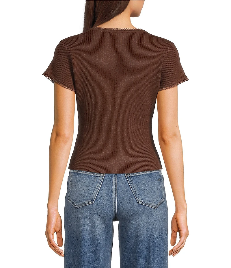 Le Lis Button Front Short Sleeve Top
