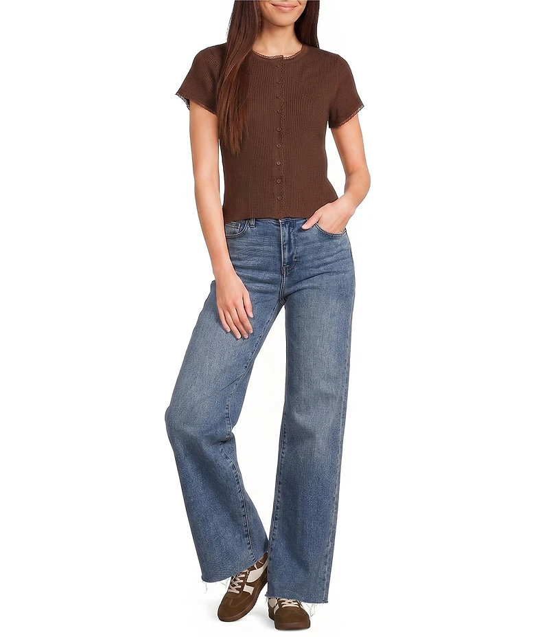 Le Lis Button Front Short Sleeve Top