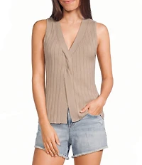 Le Lis V-Neck Twist Front Split Hem Knit Top