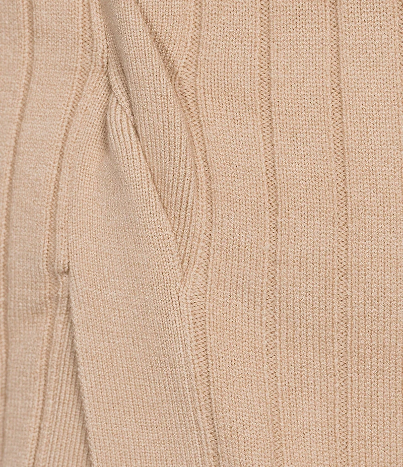 Le Lis V-Neck Twist Front Split Hem Knit Top