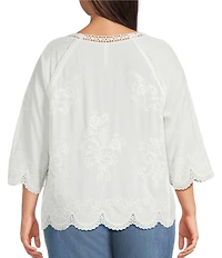 Leo & Nicole Plus Size Embroidered Scoop Neck 3/4 Sleeve Scalloped Lace Trim Top