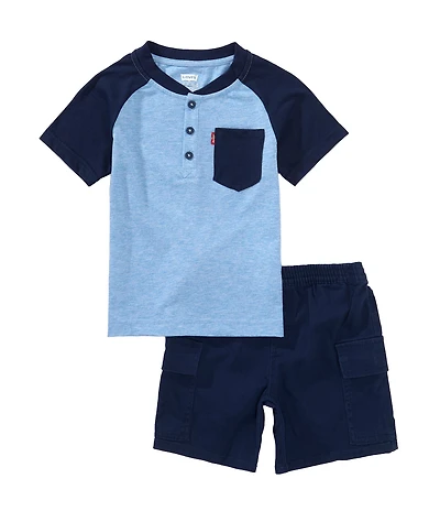 Levi's® Little Boys Raglan-Sleeve Henley Jersey T-Shirt & Solid Twill Cargo Shorts Set