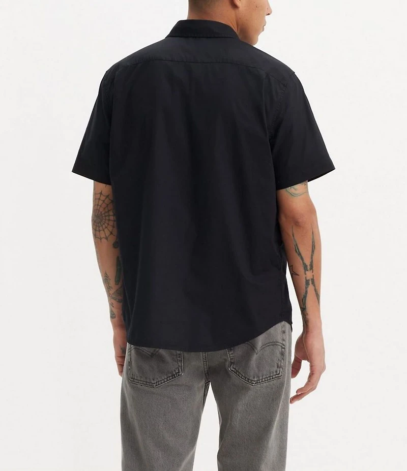 Levi's® Short-Sleeve Classic 1 Pocket Standard Fit Shirt