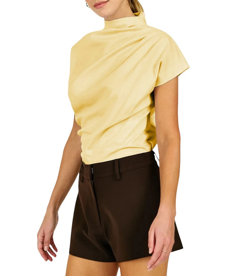 Line and Dot Lennon Mock Neck Short Sleeve Top