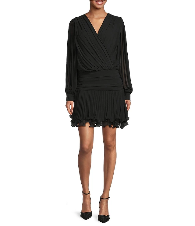 Line and Dot Twyla V-Neck Long Sleeve Mini Dress at CoolSprings Galleria in  Franklin, TN