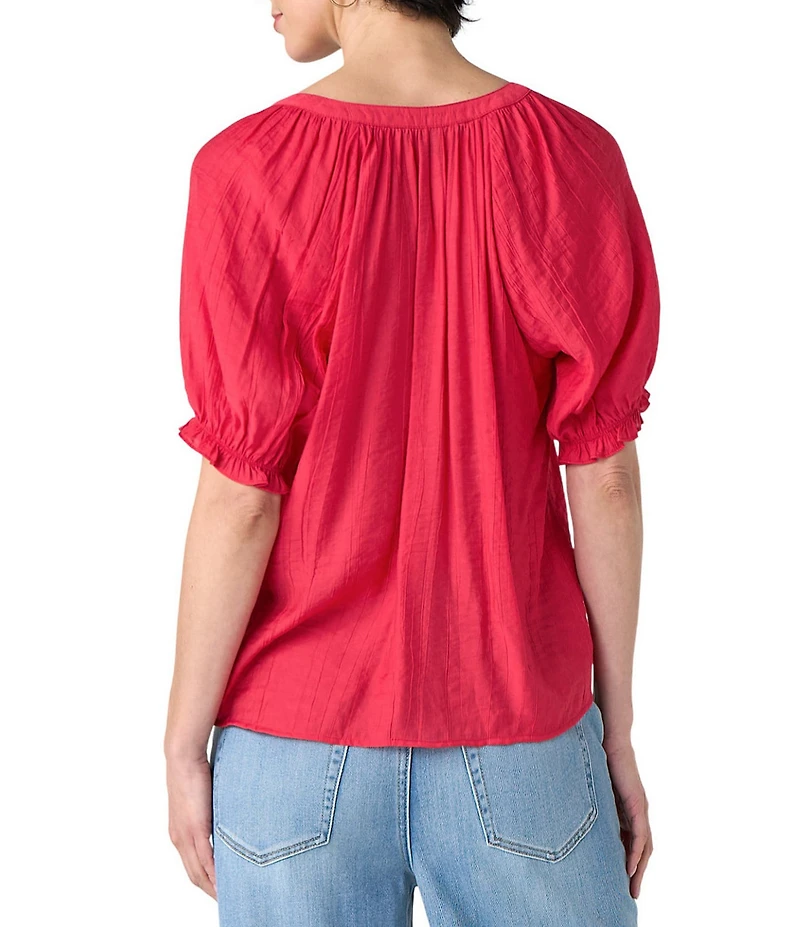 Liverpool Los Angeles Petite Size Crinkle Woven Split V-Neck Short Sleeve Blouse