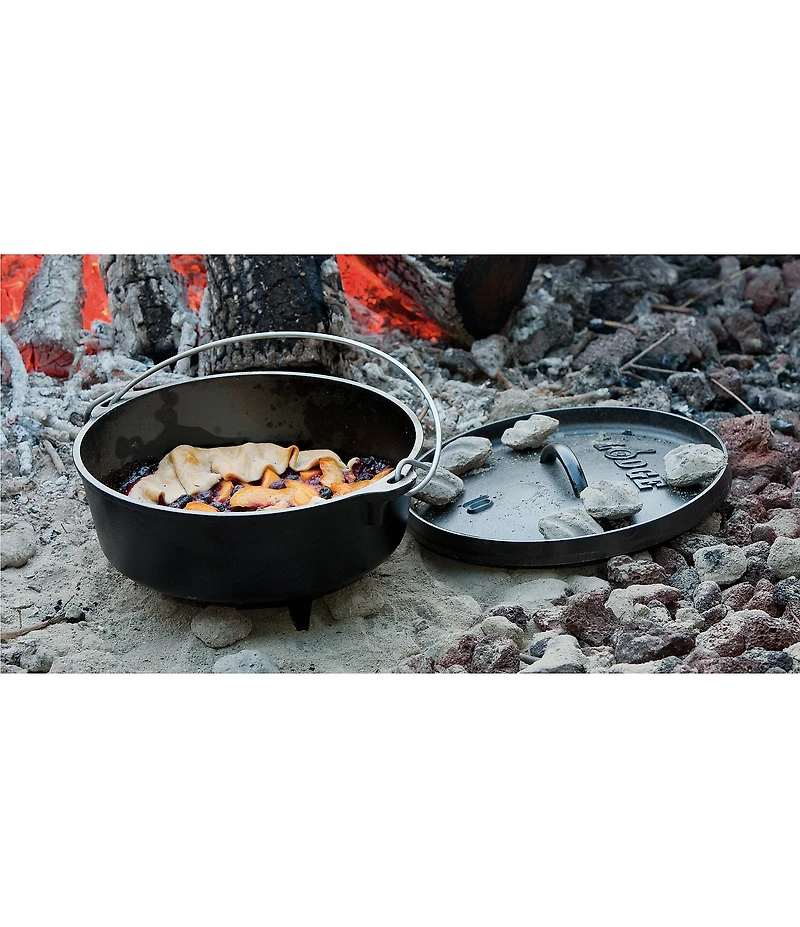 Lodge Cast Iron Camp Dutch Oven