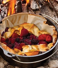 Lodge Cast Iron Camp Dutch Oven