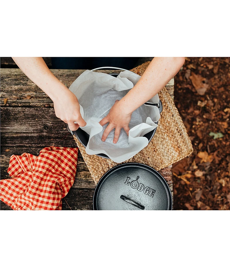 Lodge Cast Iron Camp Dutch Oven