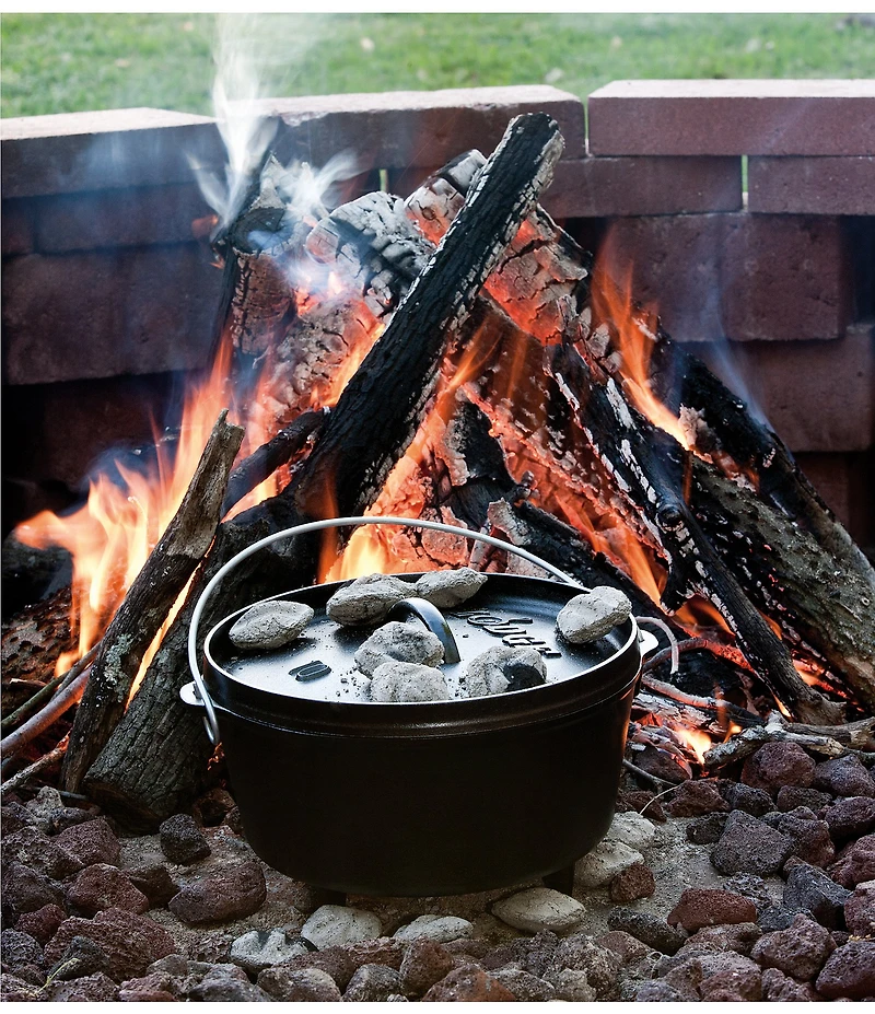 Lodge Cast Iron Camp Dutch Oven