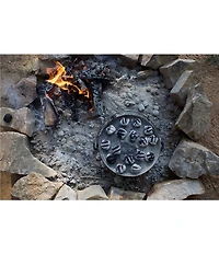 Lodge Cast Iron Camp Dutch Oven- 8-Qt