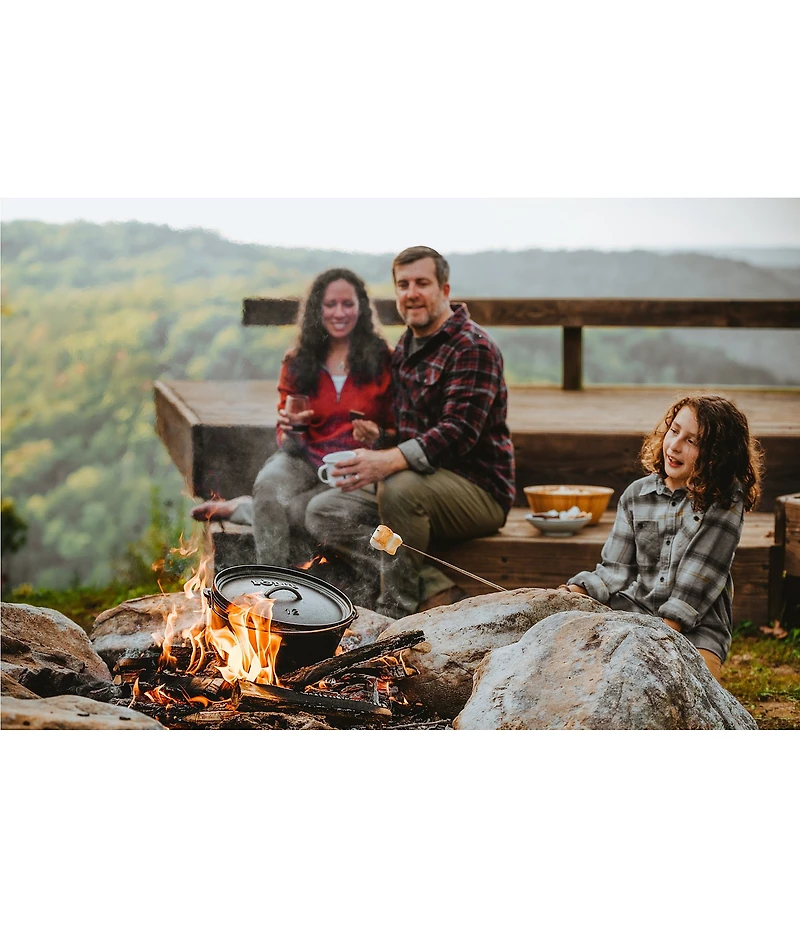 Lodge Cast Iron Camp Dutch Oven- 8-Qt