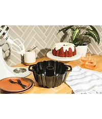 Lodge Cast Iron Seasoned Cast Iron Fluted Cake Pan