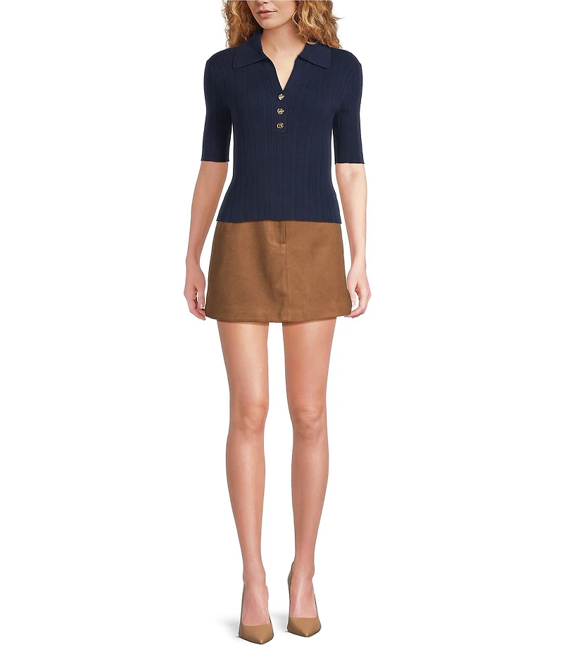 Lucy Paris Knit Point Collar V-Neck Short Sleeve Top