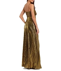 Mac Duggal 3D Flower Pleated Metallic Sweetheart Neckline Sheath Gown