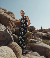 Mac Duggal Floral Embellished Velvet Sleeveless Sheath Gown