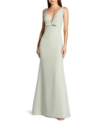 Mac Duggal Petite Size Crepe Sleeveless V-Neck Mermaid Long Gown With Bow
