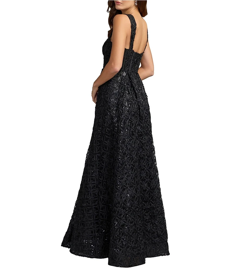 Mac Duggal Sleeveless Sweetheart Floral Tulle A Line Gown