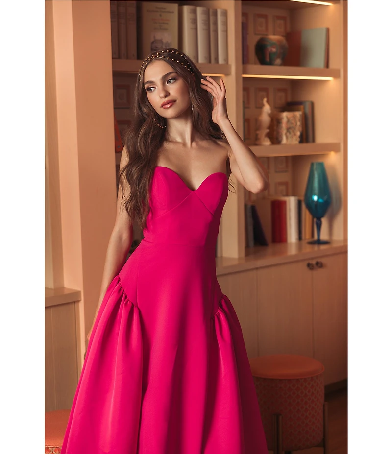 Mac Duggal Strapless Sweetheart Crepe Gown With Satin Skirt