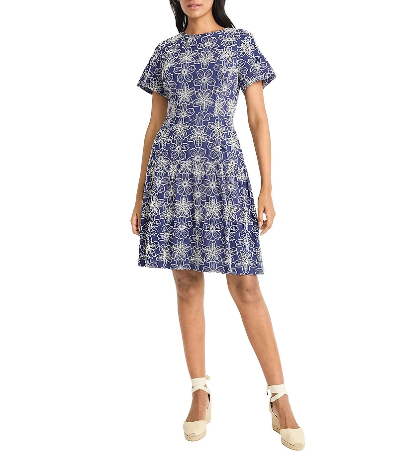 Maggy London Floral Print Crew Neck Short Sleeve A-Line Dress