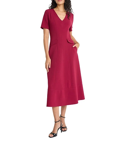 Maggy London Textured Knit V-Neck Short Sleeve Midi Dress