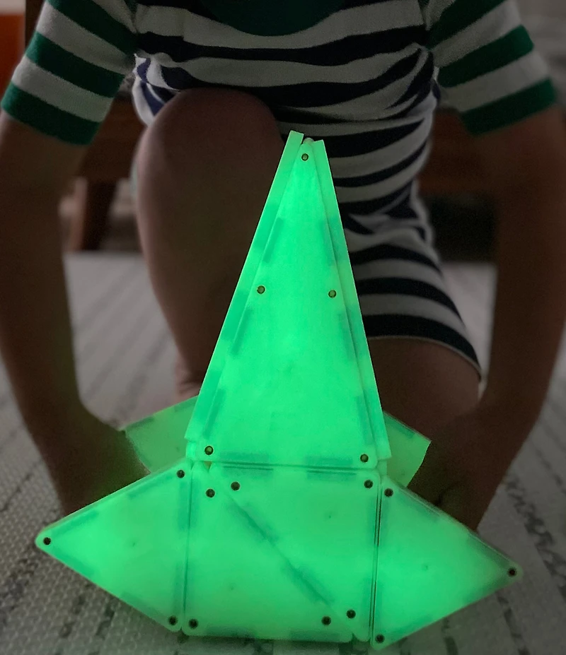 Magna-Tiles® Glow in the Dark 16-Piece Set