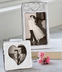 Mariposa Open Heart Frame