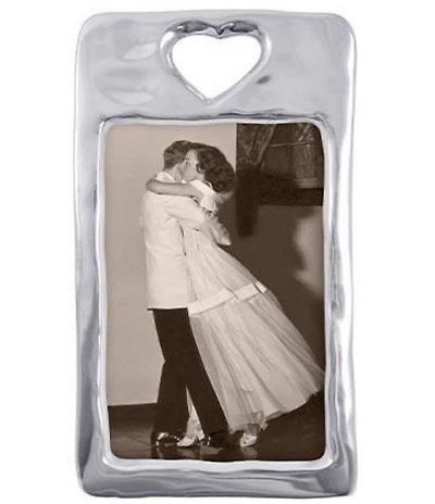 Mariposa Open Heart Frame