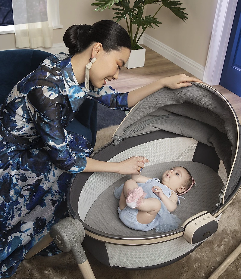 Maxi Cosi Sibia Bassinet With CryAssist™ Audio Monitor