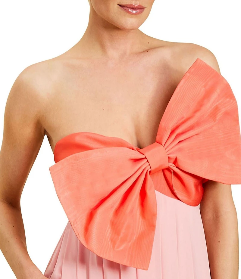 Mestiza New York Kiss Me Knot Twill Two-Tone Sweetheart Neck Bow Gown