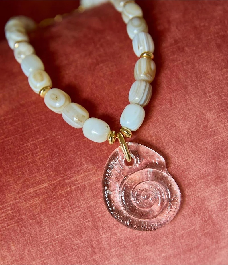Mignonne Gavigan Claudia Beaded Shell Short Pendant Necklace