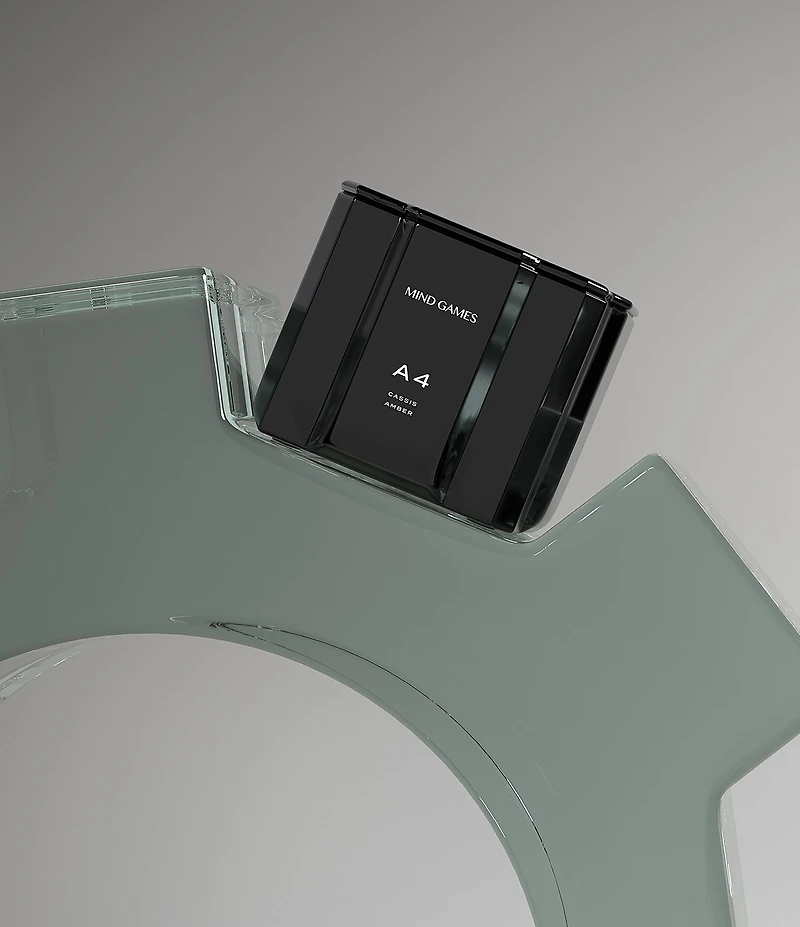 MIND GAMES A4 Cassis Amber 10-oz. Luxury Candle