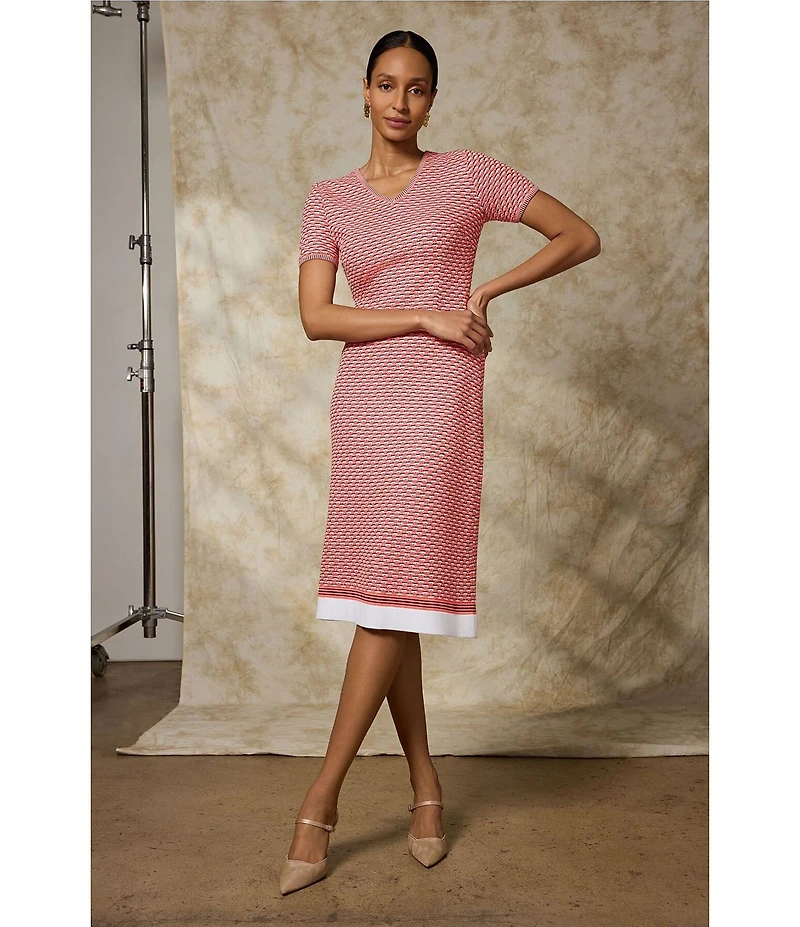 Ming Wang Textured Multi-Stretch V-Neck Short Sleeve A-Line Dress