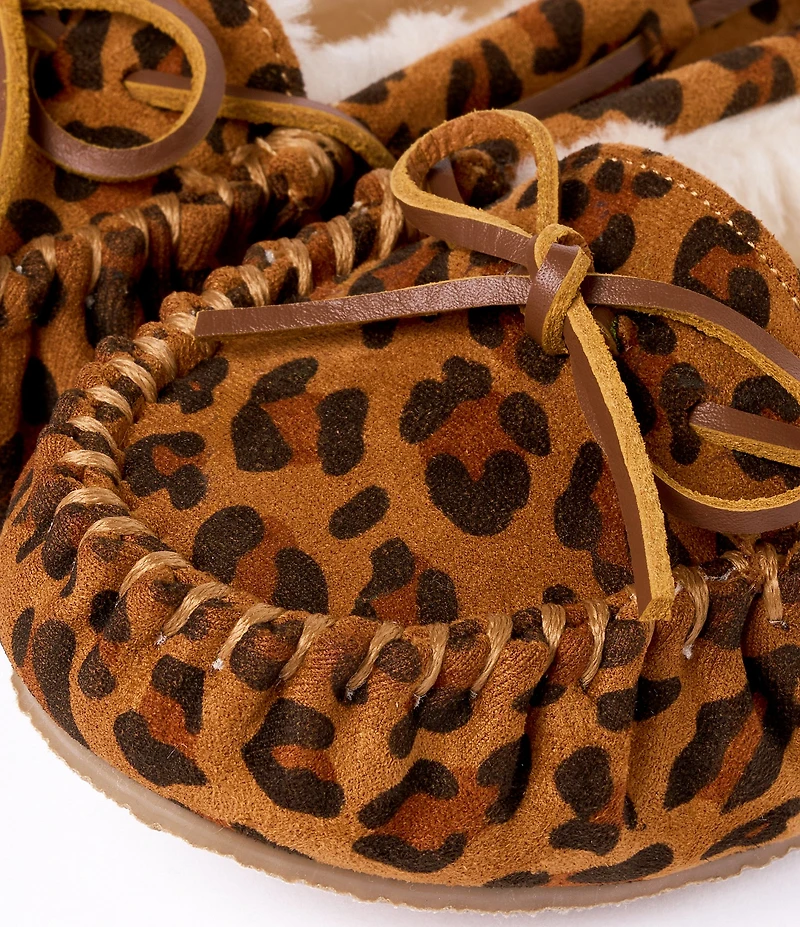 Minnetonka Cally Leopard Print Faux Fur Lined Moccasin Slippers