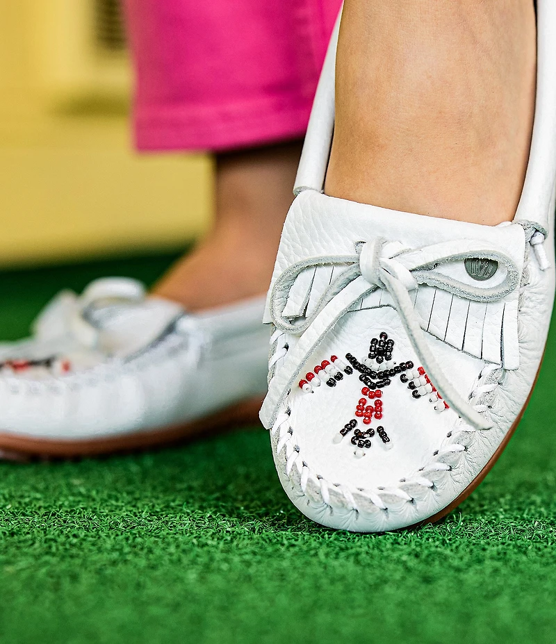 Minnetonka Thunderbird Animikii Bow Detail Leather Moccasins