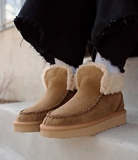 Minnetonka Women's Chandra Suede Berber Lined Platform Booties