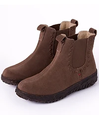 Minnetonka Women's Chelsea Tread Suede Booties