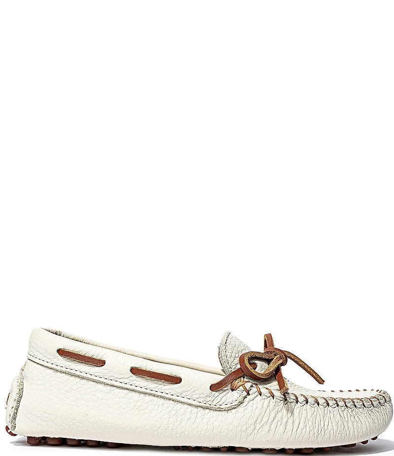 Minnetonka Women's Classic Driver Leather Bow Detail Mocassins