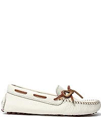 Minnetonka Women's Classic Driver Leather Bow Detail Mocassins