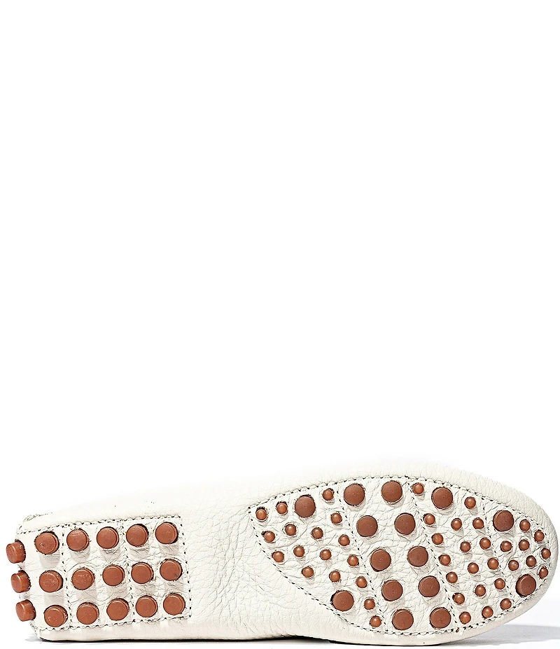 Minnetonka Women's Classic Driver Leather Bow Detail Mocassins