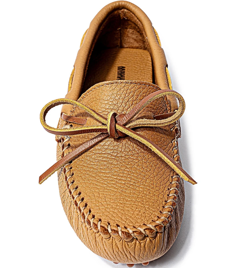 Minnetonka Women's Classic Driver Leather Bow Detail Mocassins