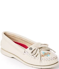 Minnetonka Women's Nizhoni Leather Beaded Kilty Moccasin Slippers