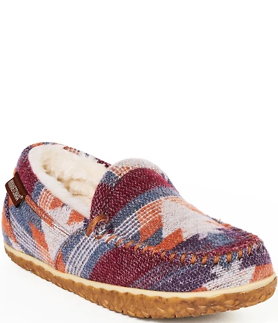 Minnetonka Women's Tempe Printed Minookamiii Moccasin Slippers