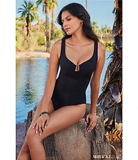 Miraclesuit Must Haves Underwire Bra Front Keyhole Tank One Piece Swimsuit