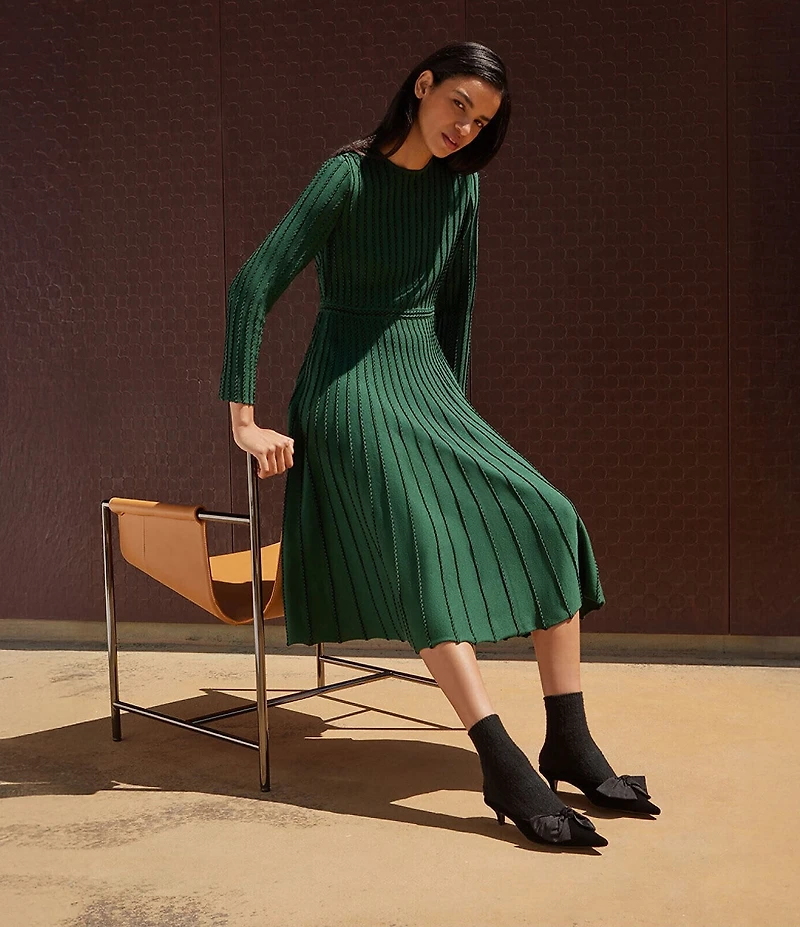 MISOOK Linear Stitch Knit Round Neck Long Sleeve Fit And Flare Midi Dress